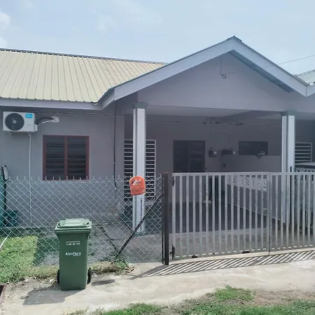 Irdina Homestay Islamic Beserah, Kuantan Exterior photo